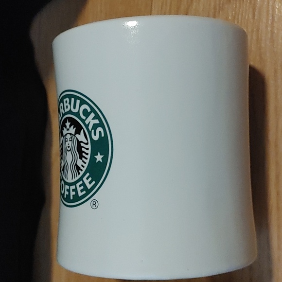 2004 Vintage Starbucks Cups (2) - Picture 5 of 7